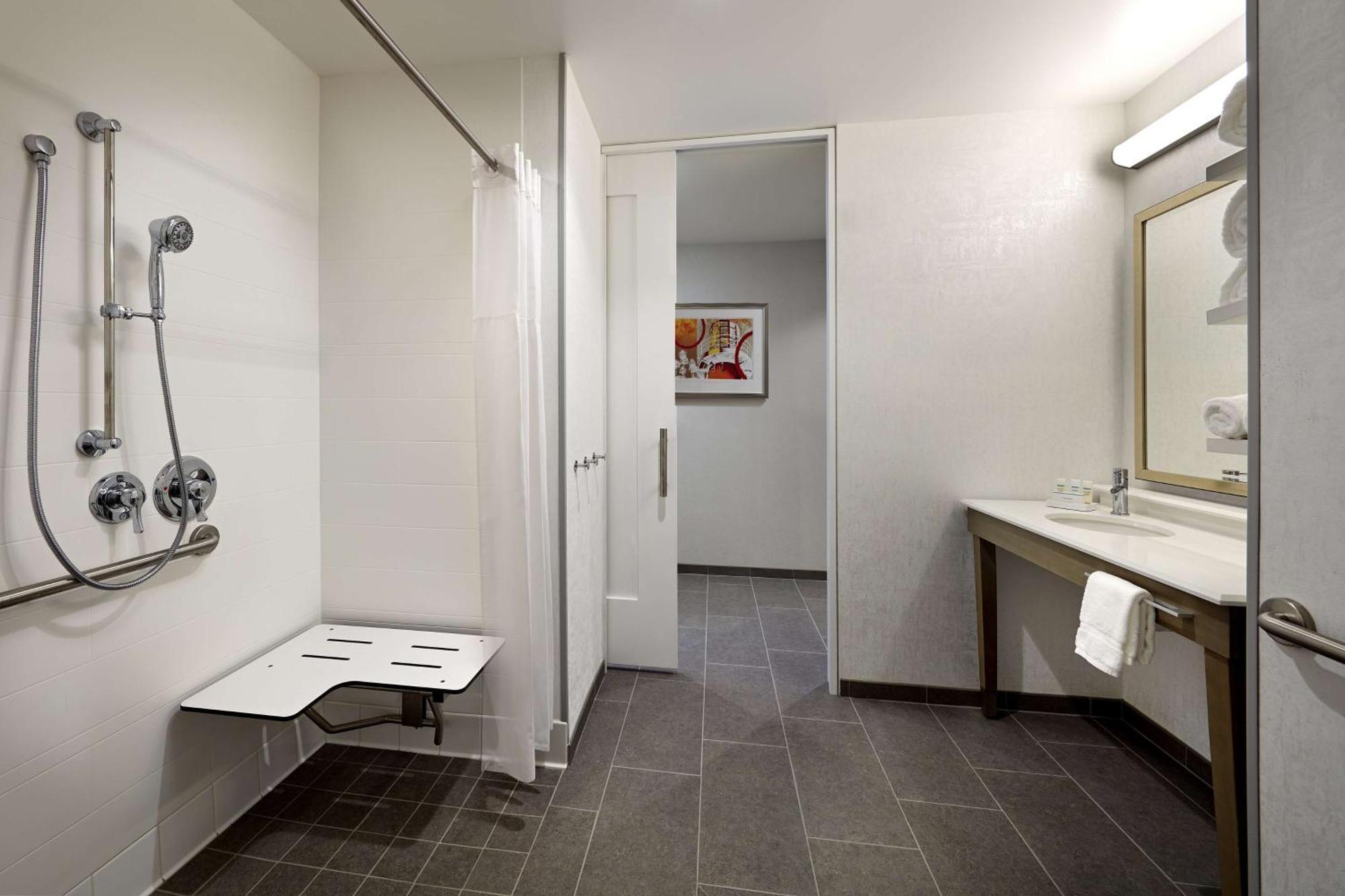 Hampton Inn Long Beach Airport, Ca Экстерьер фото