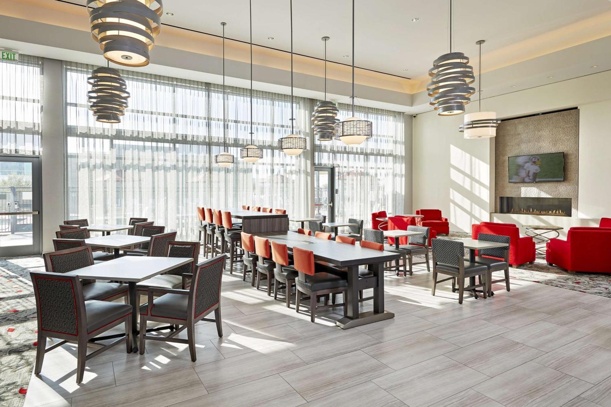 Hampton Inn Long Beach Airport, Ca Экстерьер фото