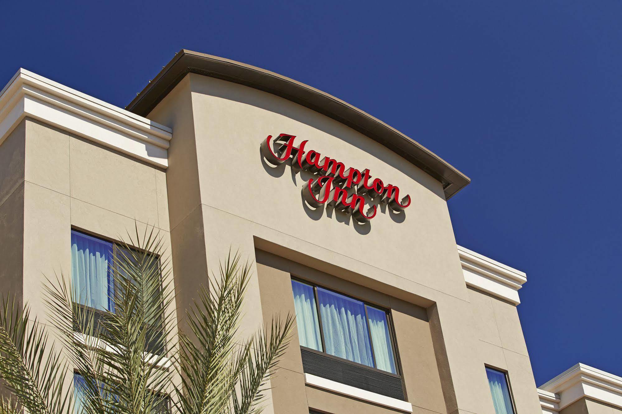 Hampton Inn Long Beach Airport, Ca Экстерьер фото