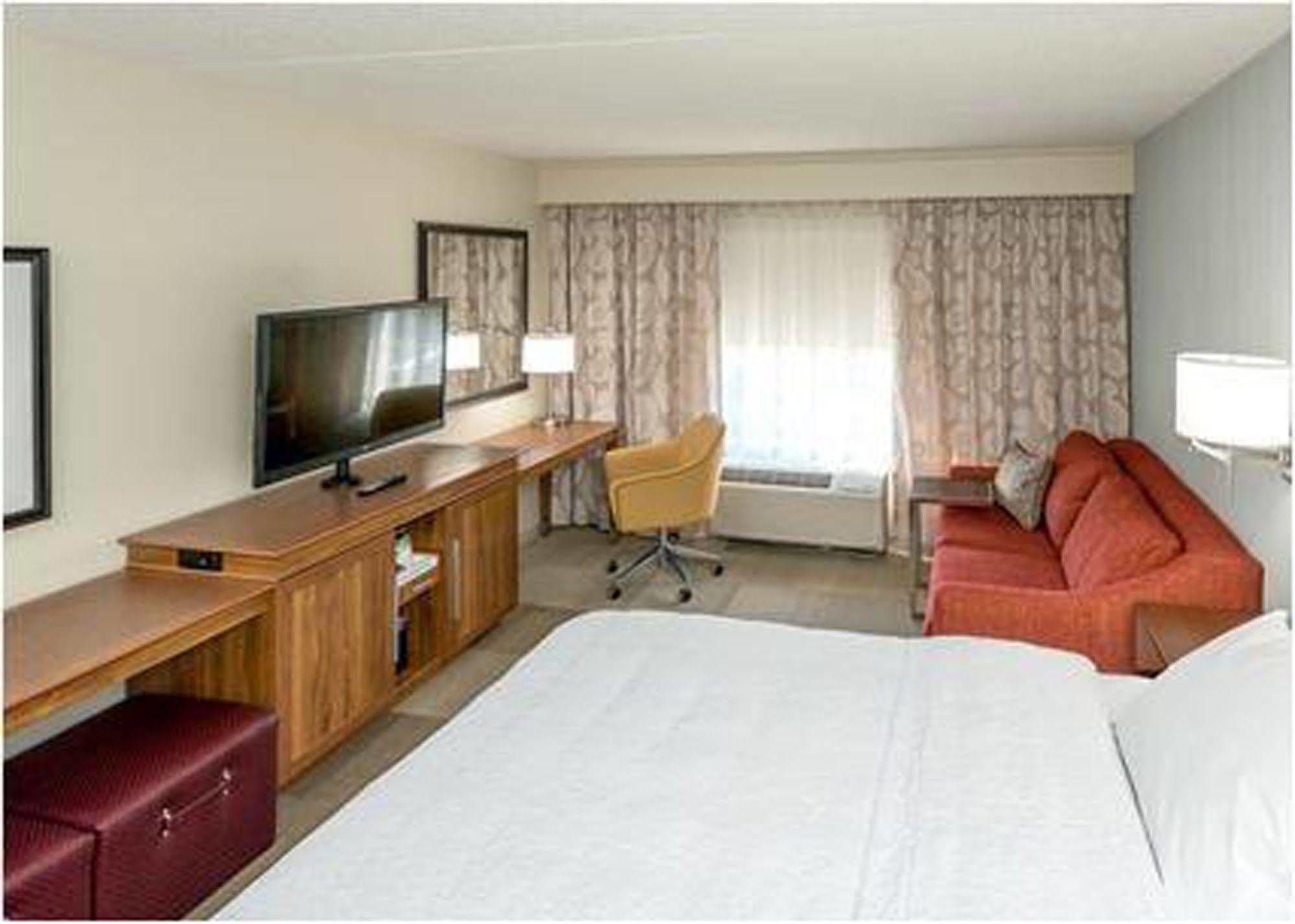 Hampton Inn Long Beach Airport, Ca Экстерьер фото